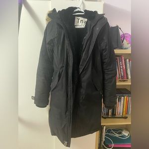 ARITZIA - TNA Black Parka
